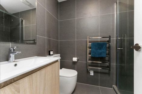 Photo of property in 4/28 Vodanovich Road, Te Atatu South, Auckland, 0610