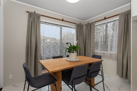 Photo of property in 17b Crescent Court, Melville, Hamilton, 3206