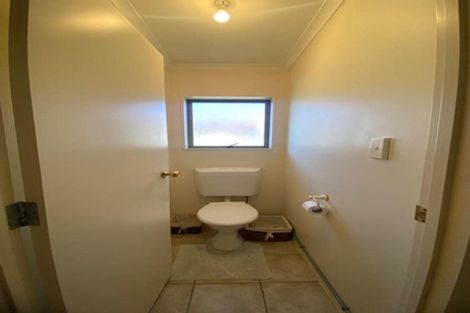 Photo of property in 10 Wheaton Place, Glen Eden, Auckland, 0602