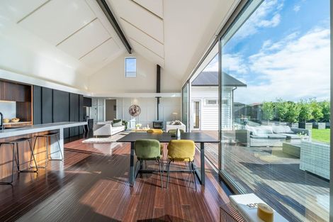 Photo of property in 5 Helm Place, Whitby, Porirua, 5024