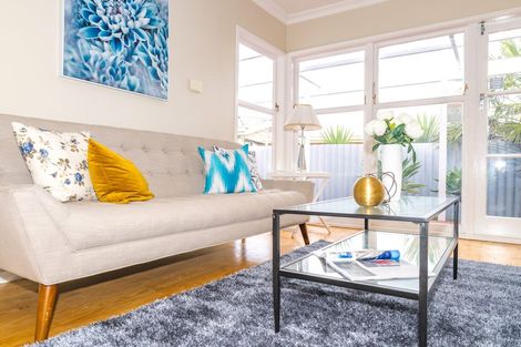 Photo of property in 16 Bettina Place, Manurewa, Auckland, 2102