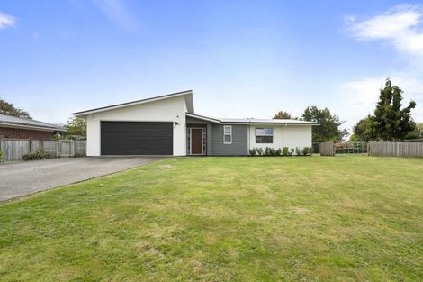 Photo of property in 4 Feltham Street, Hunterville, 4730