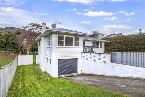 Photo of property in 60 Bell Street, Tawa, Wellington, 5028