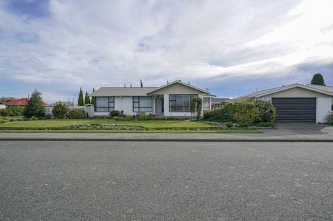 Photo of property in 1 Dunluce Place, Hornby, Christchurch, 8042