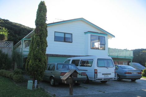 Photo of property in 56 Albatross Close, Whitby, Porirua, 5024