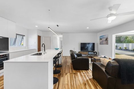 Photo of property in 40c Fitzroy Road, Fitzroy, New Plymouth, 4312