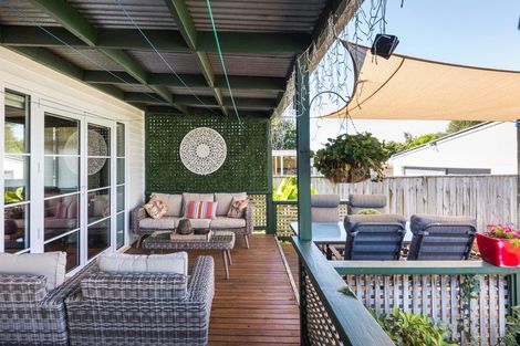 Photo of property in 74 Denbigh Street, Feilding, 4702