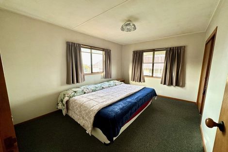 Photo of property in 22 Mcneil Street, Balclutha, 9230