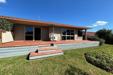 Photo of property in 18 Maddison Place, Welcome Bay, Tauranga, 3112