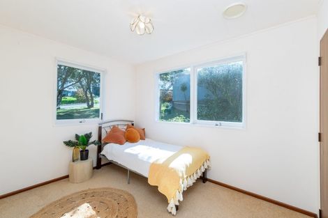 Photo of property in 1 Safari Crescent, Johnsonville, Wellington, 6037