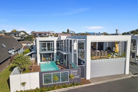 Photo of property in 169 Lake Crescent, Hamilton Lake, Hamilton, 3204