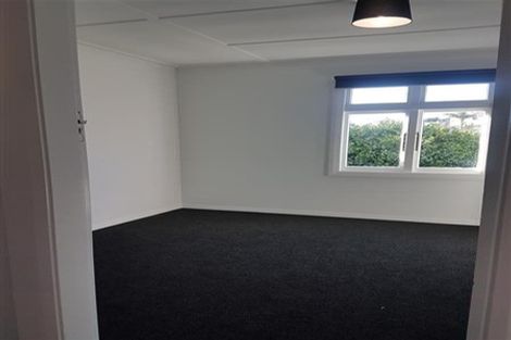 Photo of property in 2 Chilman Street, Strandon, New Plymouth, 4312