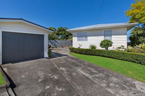 Photo of property in 2 Taupata Street, Castlecliff, Whanganui, 4501