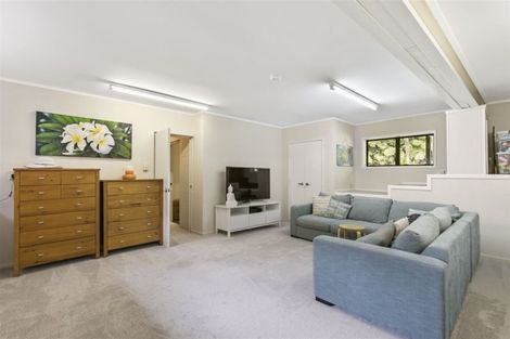 Photo of property in 6 Menear Lane, Hillcrest, Auckland, 0627