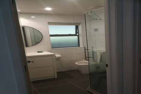 Photo of property in 17a Winscombe Street, Belmont, Auckland, 0622