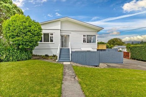 Photo of property in 11 Craigbank Avenue, New Lynn, Auckland, 0600