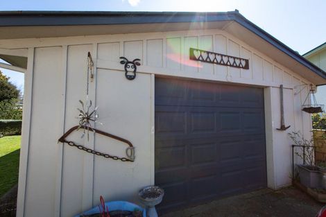 Photo of property in 34 Queen Street, Dannevirke, 4930