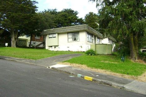 Photo of property in 1/3 Tusac Place, Totara Vale, Auckland, 0627