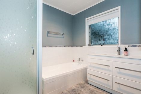 Photo of property in 38 Freyberg Avenue, Tamatea, Napier, 4112