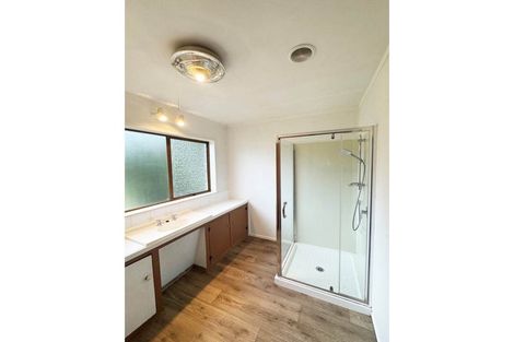 Photo of property in 19 Spur Road, Stillwater, Silverdale, 0993