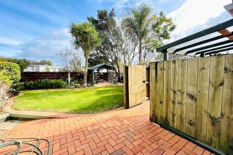 Photo of property in 102 Gills Road, Bucklands Beach, Auckland, 2014