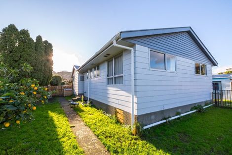 Photo of property in 23 Daniell Street, Featherston, 5710