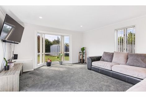 Photo of property in 62 Railway Road, Rangiora, 7400