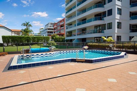 Photo of property in 2i/175 Hurstmere Road, Takapuna, Auckland, 0622