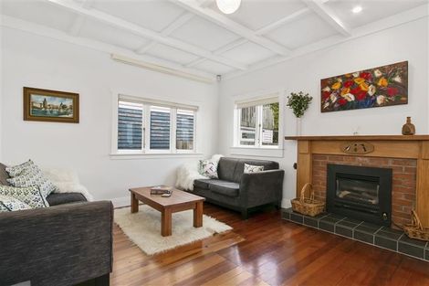 Photo of property in 10 Westmere Crescent, Westmere, Auckland, 1022