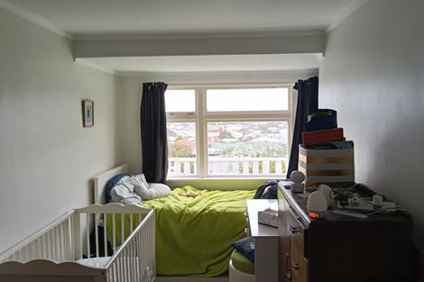 Photo of property in 16 Aranoni Street, Island Bay, Wellington, 6023