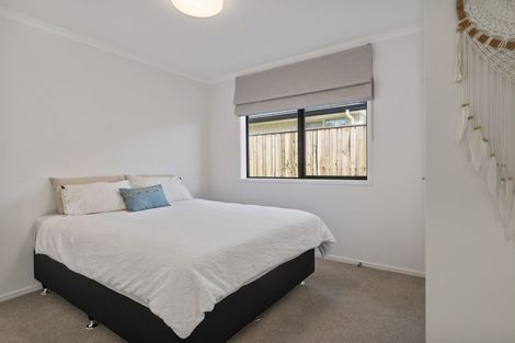 Photo of property in 82 Bert Wall Drive, Omokoroa, 3114