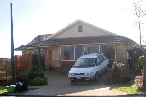 Photo of property in 17 Chapletown Drive, East Tamaki, Auckland, 2016