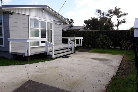 Photo of property in 2/206 Lake Road, Northcote, Auckland, 0627