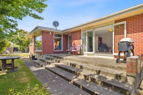 Photo of property in 6 Ilfracombe Place, Burnside, Christchurch, 8053