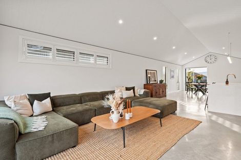 Photo of property in 6 Cheviot Street, Jacks Point, 9371