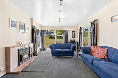 Photo of property in 38 Larsen Crescent, Tawa, Wellington, 5028