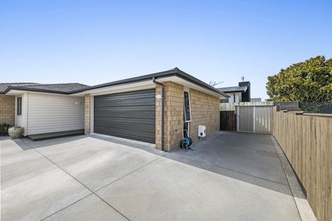 Photo of property in 2 Wentworth Lane, Waiwhakaiho, New Plymouth, 4312