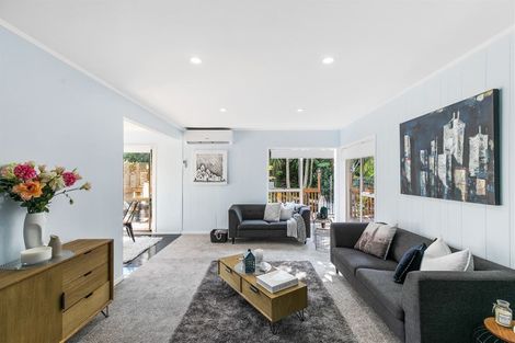 Photo of property in 52 Japonica Drive, Beach Haven, Auckland, 0626