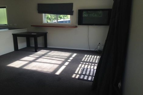 Photo of property in 25 Glenfern Road, Mellons Bay, Auckland, 2014