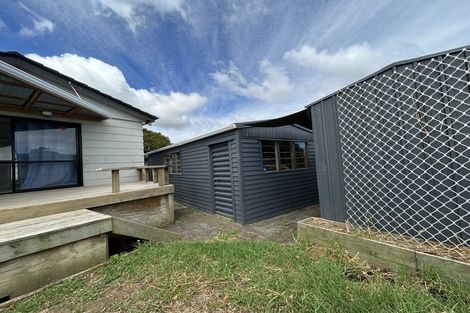 Photo of property in 2/8 Senecio Place, Weymouth, Auckland, 2103
