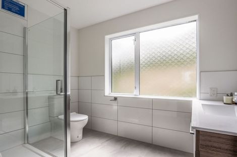 Photo of property in 103 Kakariki Grove, Waikanae, 5036