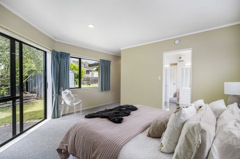 Photo of property in 32a Pine Road, Orewa, 0931