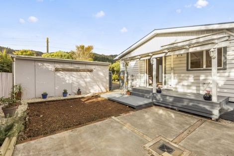 Photo of property in 4a Korau Grove, Stokes Valley, Lower Hutt, 5019