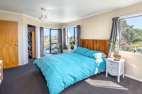Photo of property in 106 Pacific Drive, Fitzherbert, Palmerston North, 4410