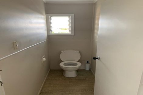 Photo of property in 18 Ramillies Place, Glenfield, Auckland, 0629