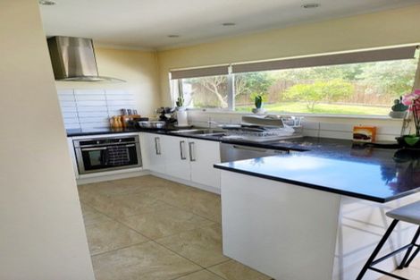 Photo of property in 2/18a Sherwood Avenue, Te Atatu South, Auckland, 0610