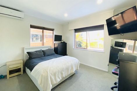 Photo of property in 19 Domain Road, Weymouth, Auckland, 2103
