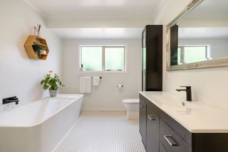 Photo of property in 9 Grassy Downs Place, St Andrews, Hamilton, 3200