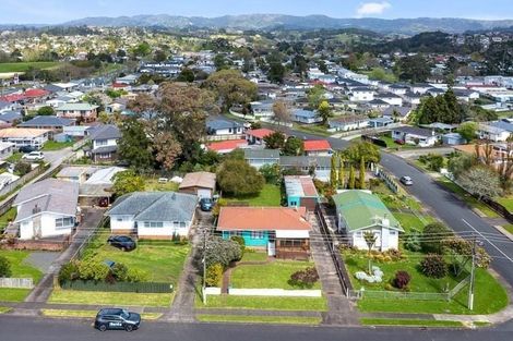 Photo of property in 12 Garelja Road, Henderson, Auckland, 0612