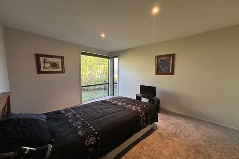 Photo of property in 1 Valley Crescent, Wanaka, 9305